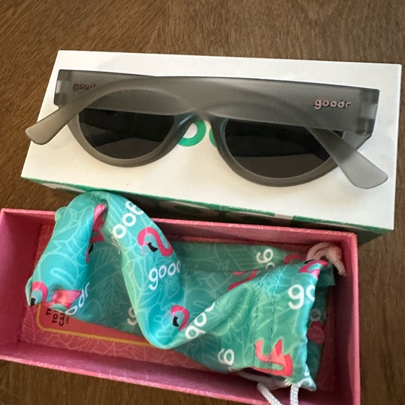 Goodr Moonbeam Daydream Sunglasses NIB Grey - Picture 7 of 9